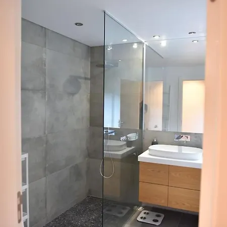3-bedroom With Ocean View And Parking Apartment *
