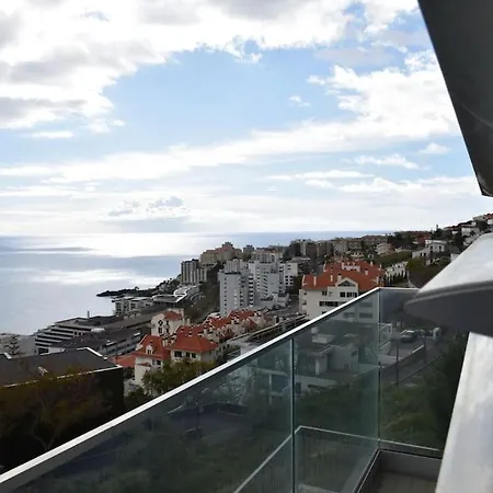 3-bedroom With Ocean View And Parking