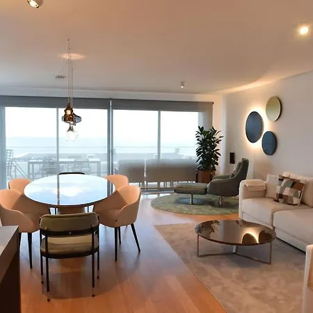 Apartment 3-bedroom With Ocean View And Parking