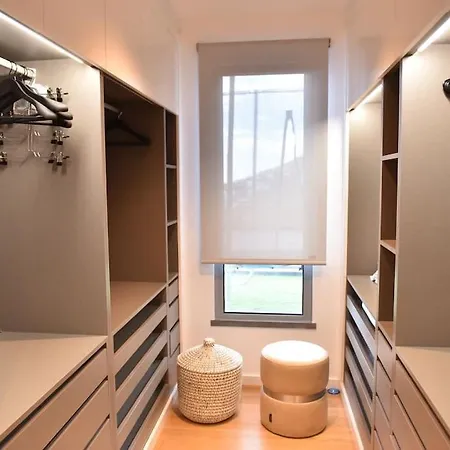 Apartment 3-bedroom With Ocean View And Parking