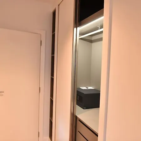 Apartment 3-bedroom With Ocean View And Parking *