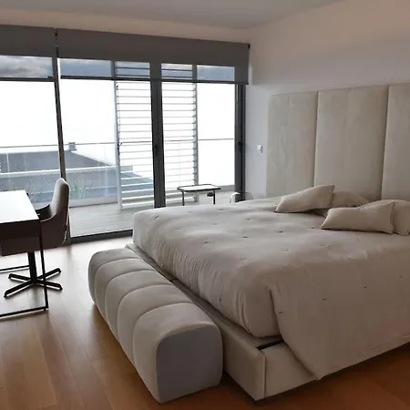 3-bedroom With Ocean View And Parking * Funchal (Madeira)